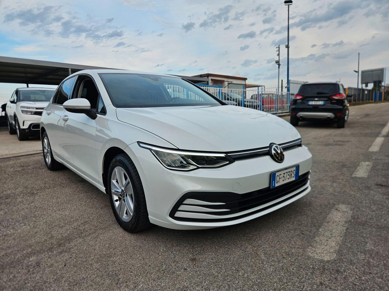 Volkswagen Golf 8 1.0 eTSI 110cv EVO DSG Life