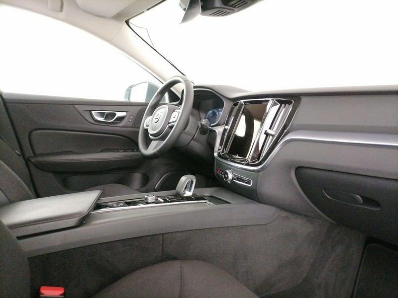 Volvo V60 2.0 b3 Momentum Business Pro auto 8m my21