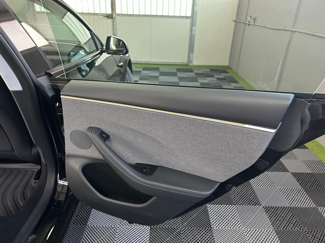 Tesla Model 3 NV35 RWD Premium