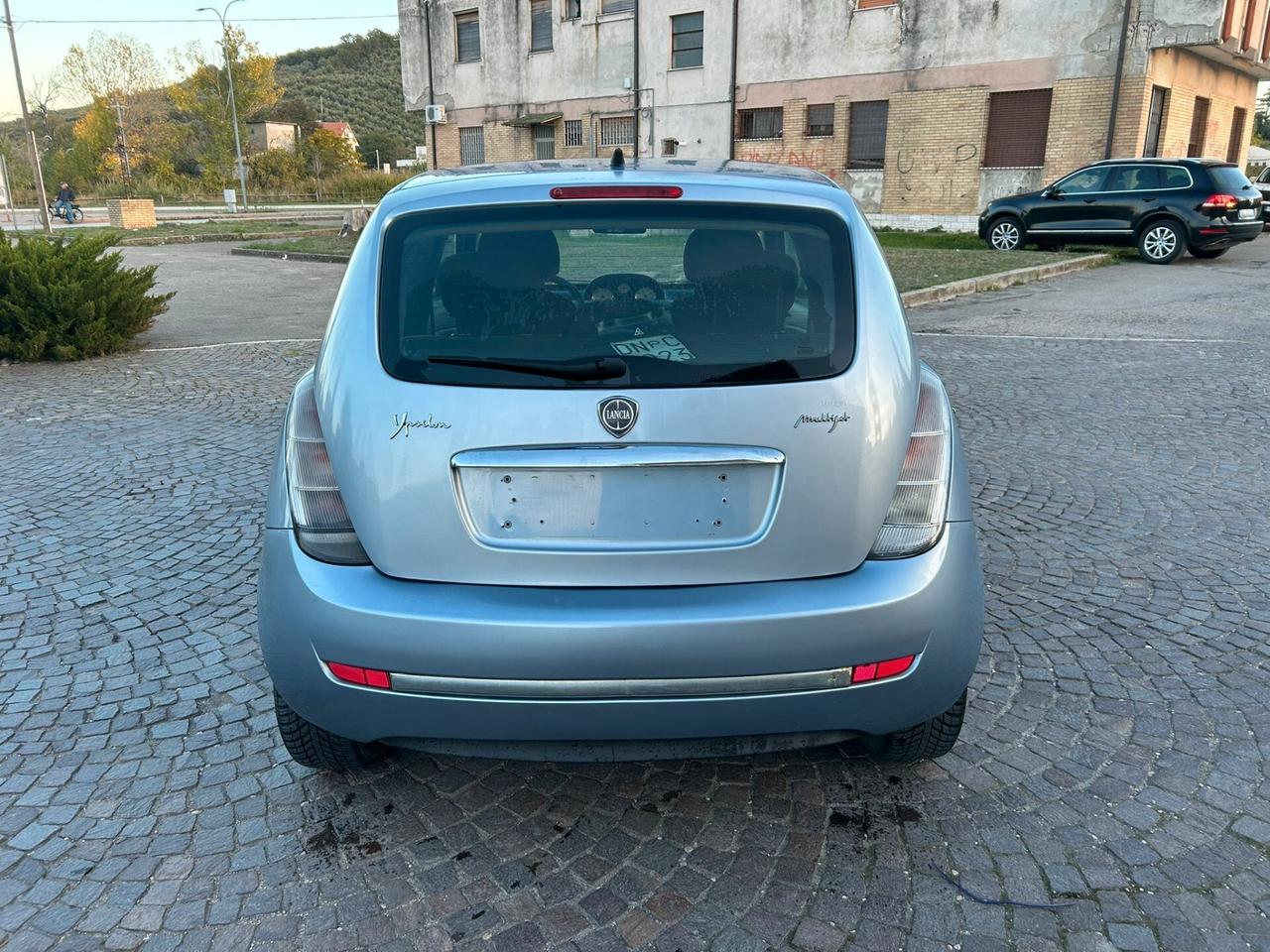 Lancia Ypsilon 1.3 MJT 75 CV Oro Targa DR379HT