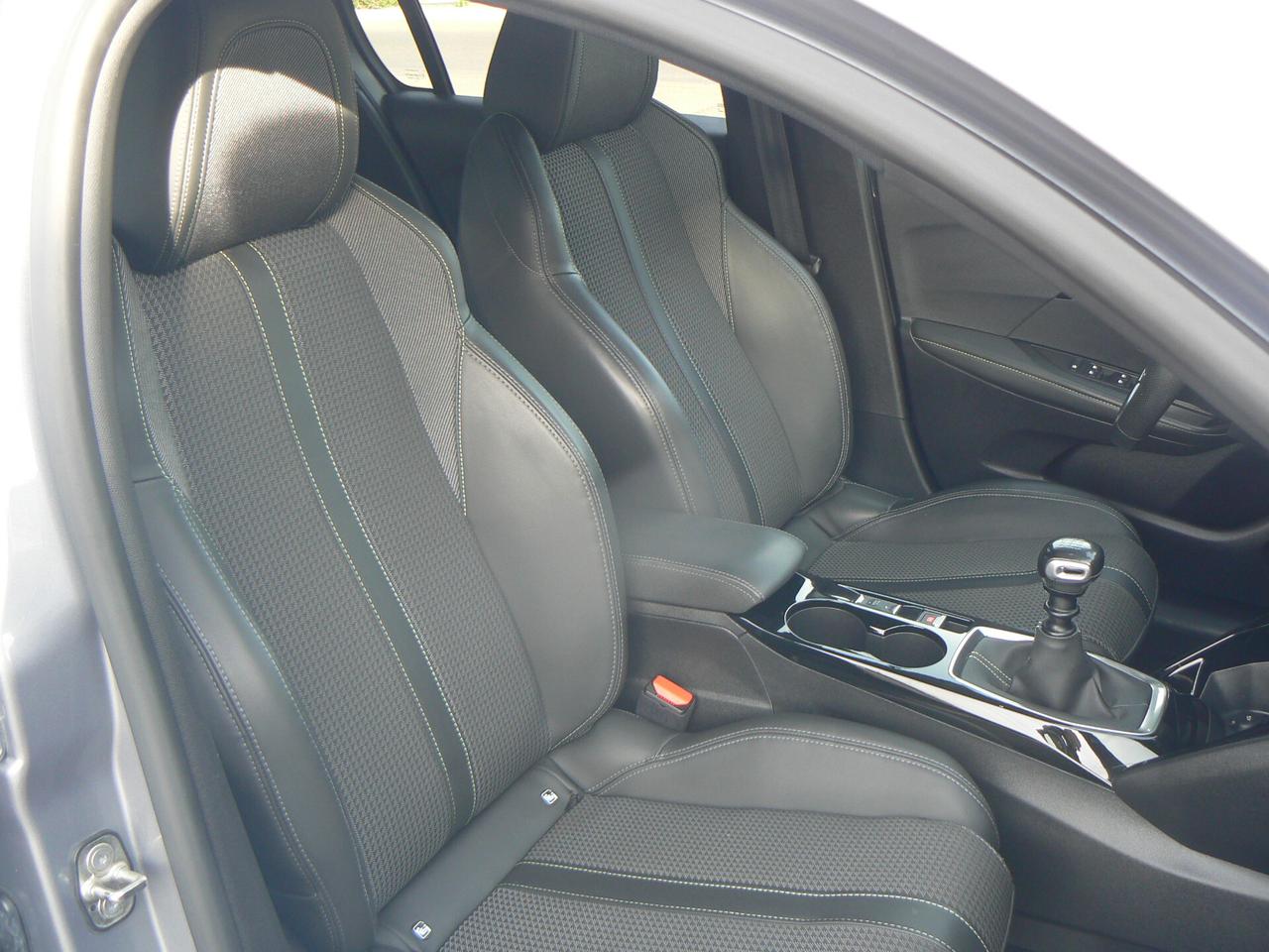 Peugeot 208 Stop&Start 5 porte GT Line 100 cv