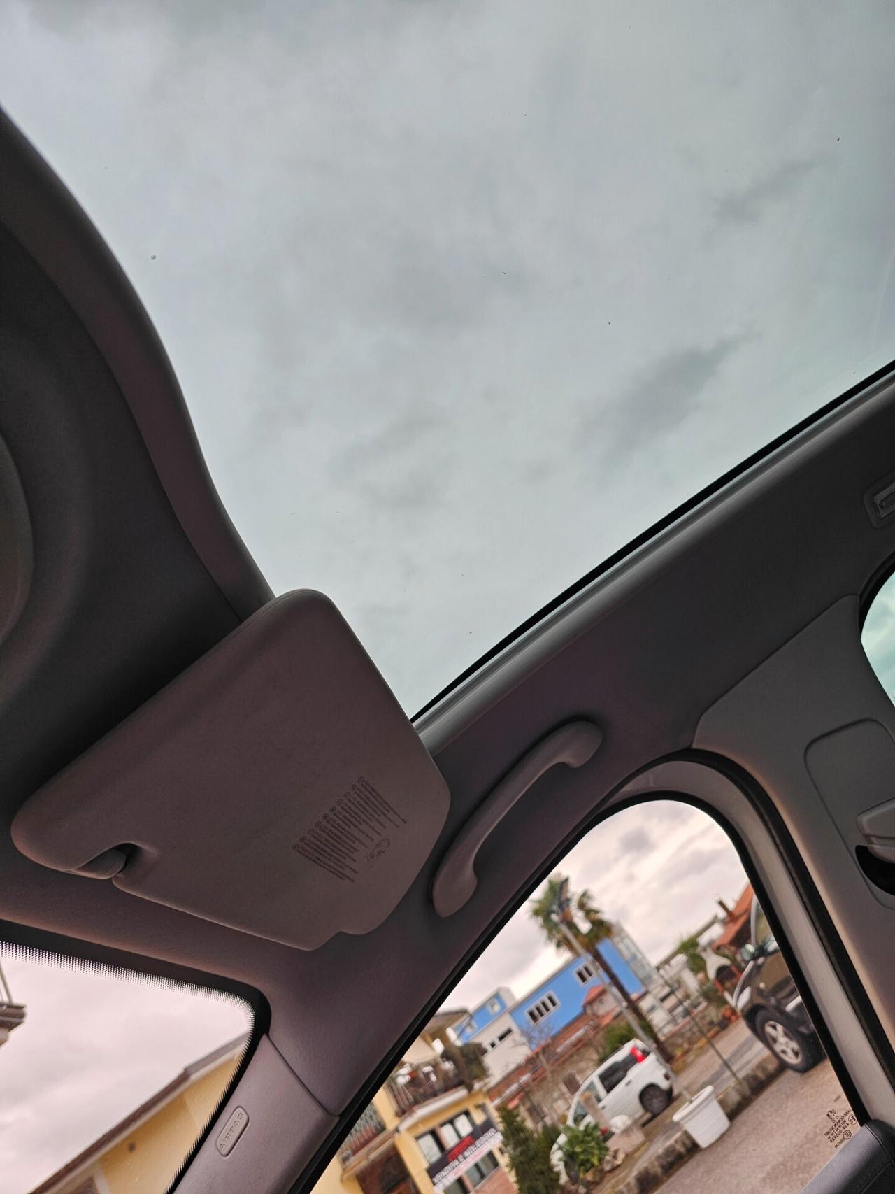 Peugeot 3008 HYbrid4 99g BATTERIA ROTTA