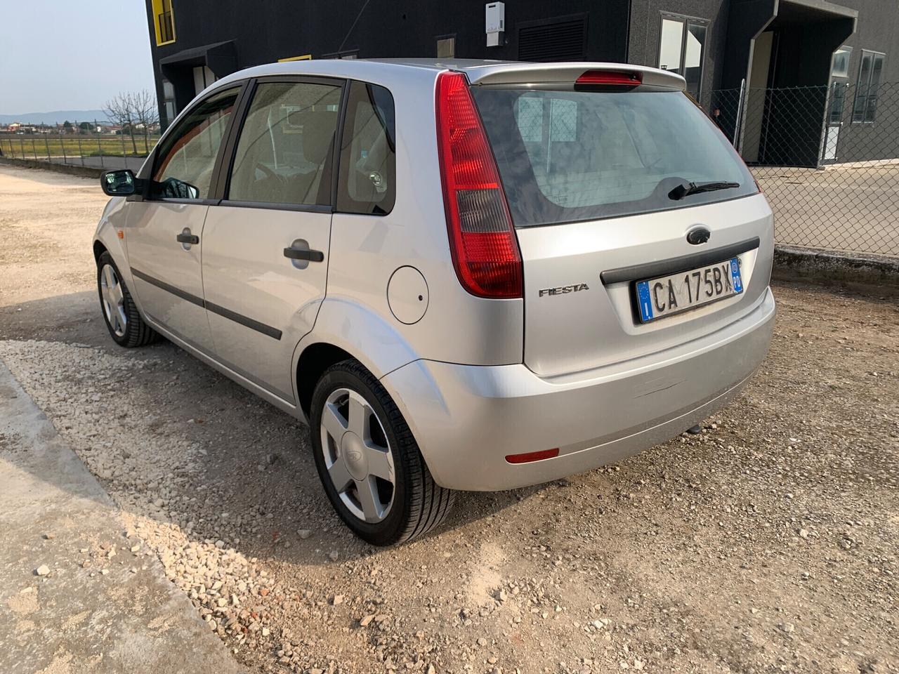 Ford Fiesta 1.4 16V 5p. Zetec