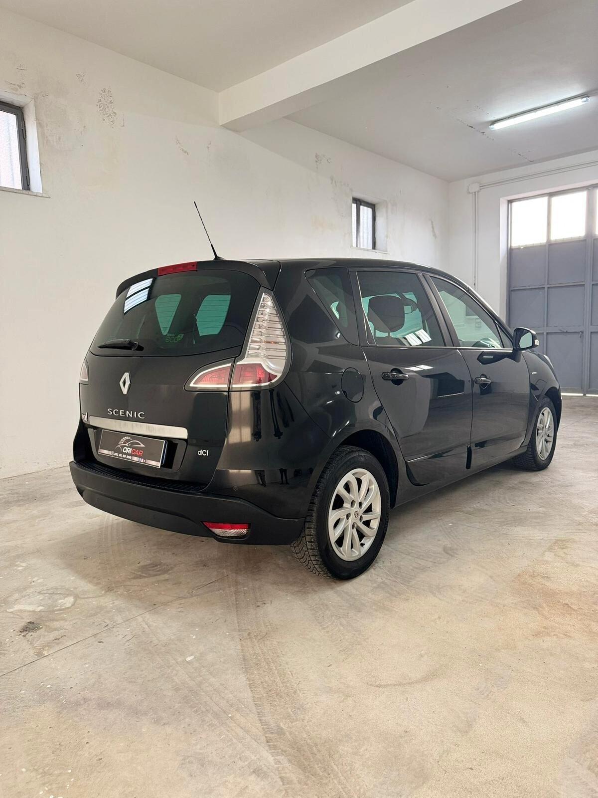 Renault Scenic Scénic XMod dCi 110 CV EDC Limited