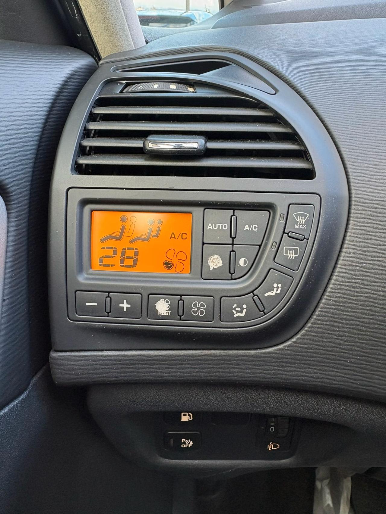 Citroen C4 PICASSO EXCLUSIVE 1.6 HDi