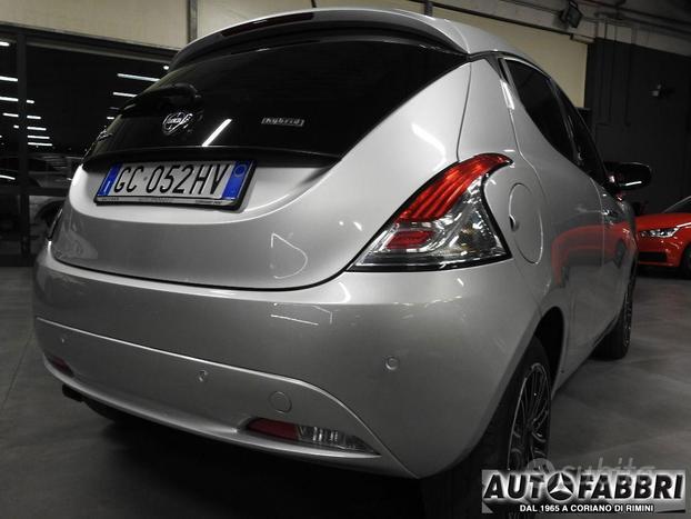 LANCIA - Ypsilon - 1.0 FireFly 5p. S&S Hybrid Gold