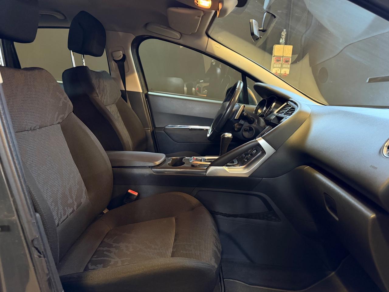 Peugeot 3008 1.6 HDi 110CV - CAMBIO AUTOMATICO