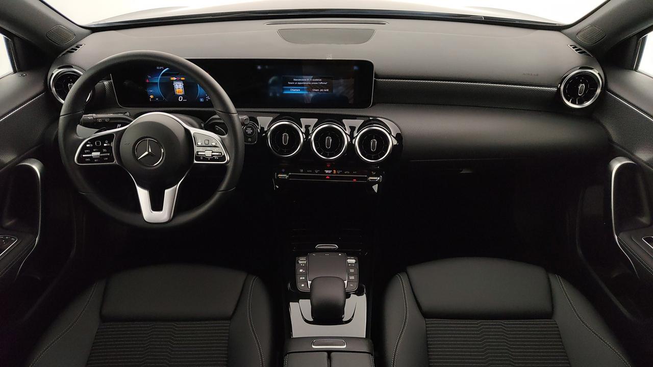 Mercedes-Benz Classe A - W177 2018 - A 180 d Sport auto