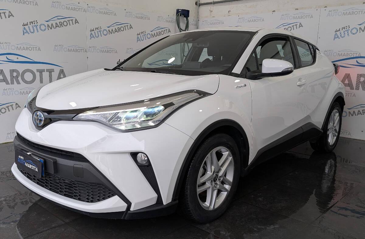 Toyota C-HR 1.8h Business e-cvt AUTOCARRO N1 !