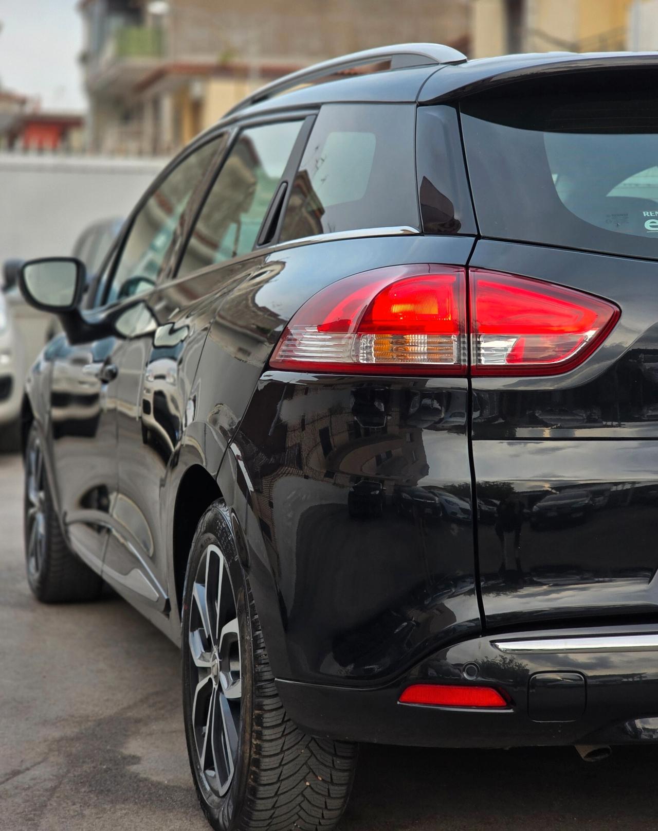 Renault Clio Sporter dCi 8V 90 CV Moschino Life