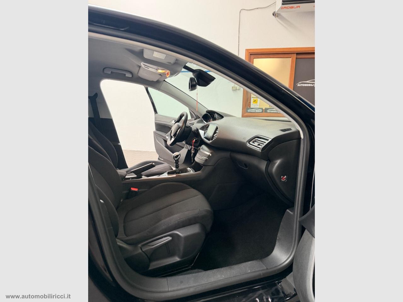 PEUGEOT 308 PureTech Turbo 130 S&S Active