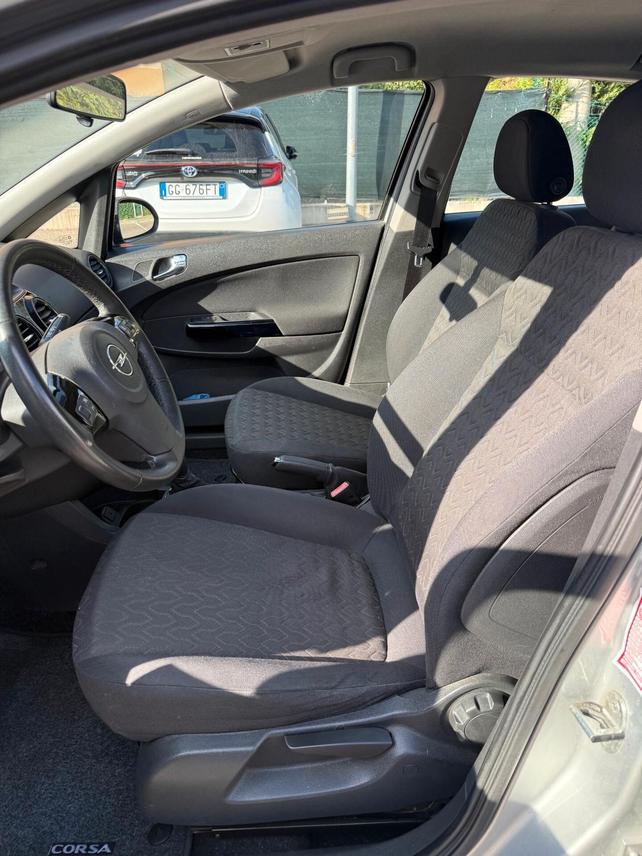 Opel Corsa 1.2 Gpl - NEOPATENTATI - 12 MESI DI GARANZIA -
