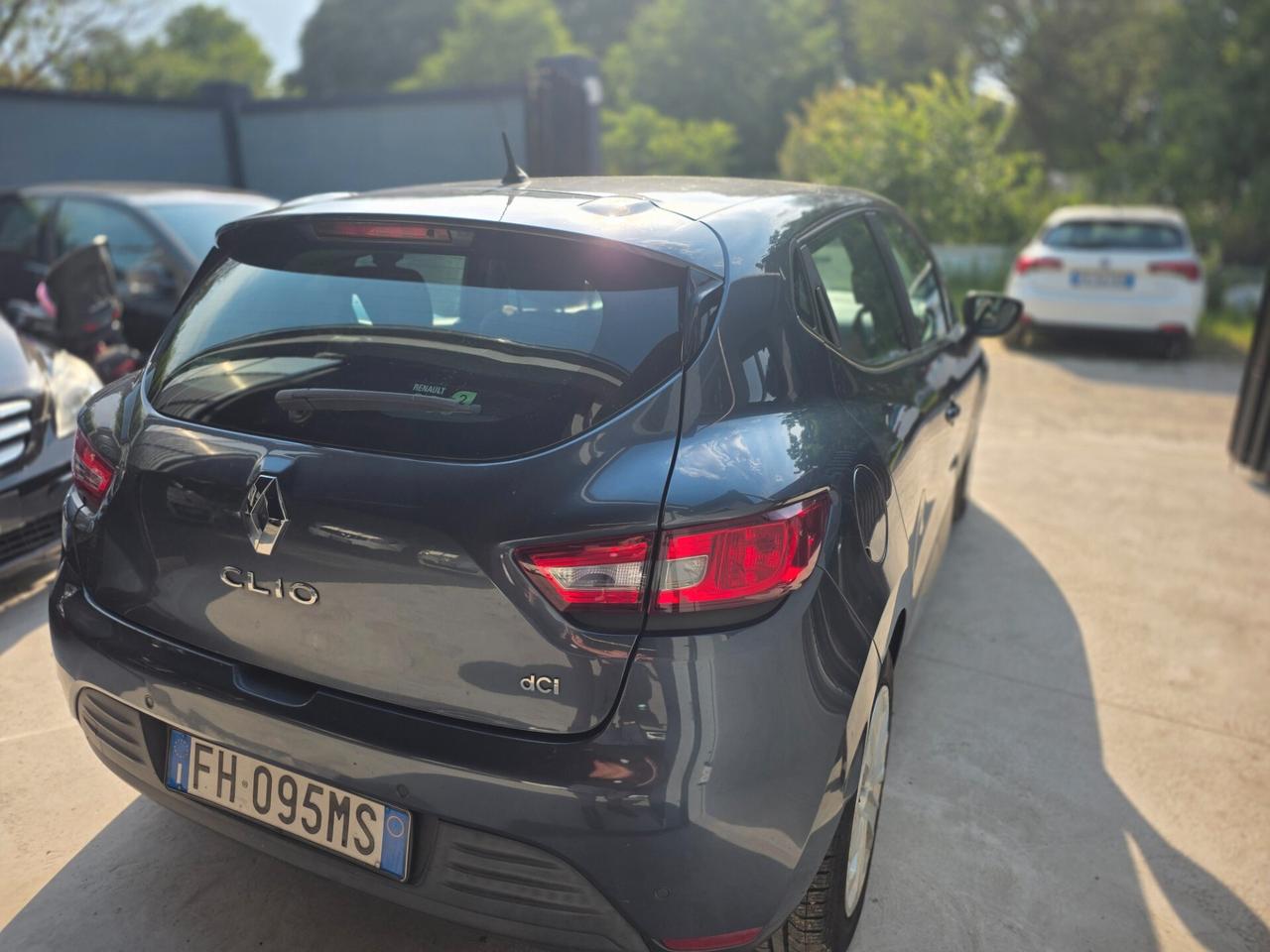 Renault Clio dCi 8V 75 CV Start&Stop 5 porte Energy Duel