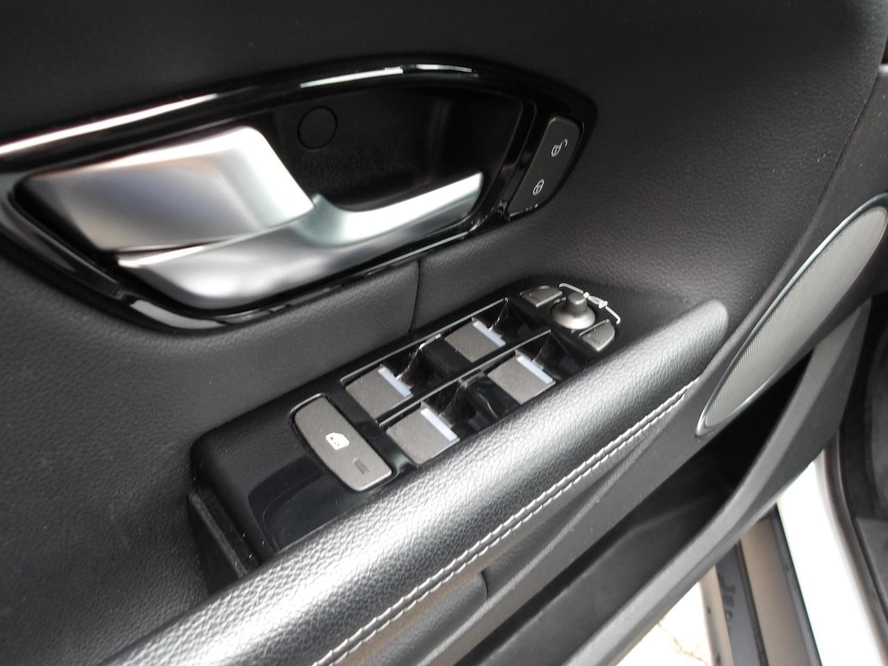 Land Rover Range Rover Evoque 5 Porte Range Rover Evoque 5p 2.0 td4 SE 150cv auto