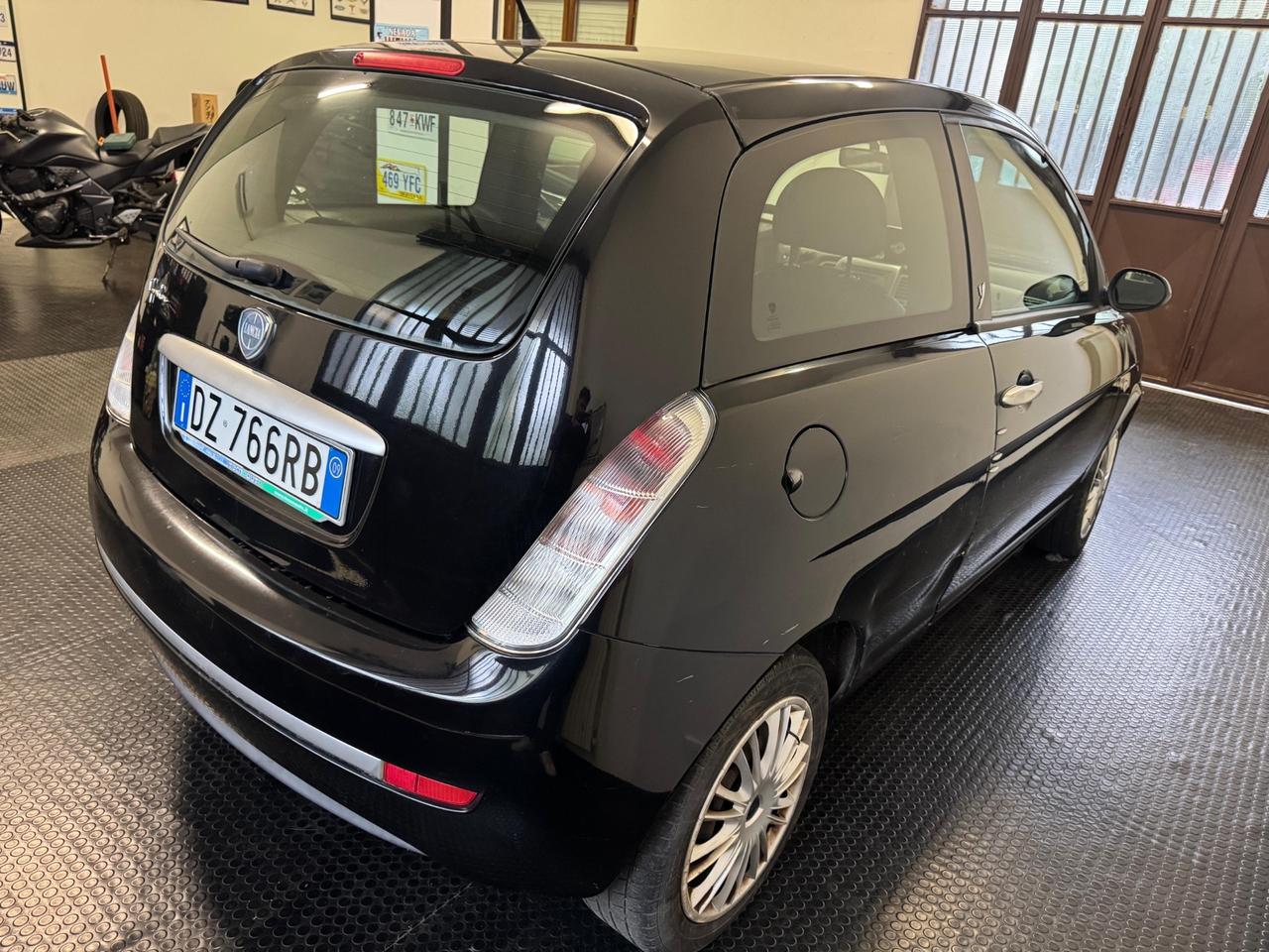 Lancia Ypsilon 1.2 benzina - adatta a neopatentati
