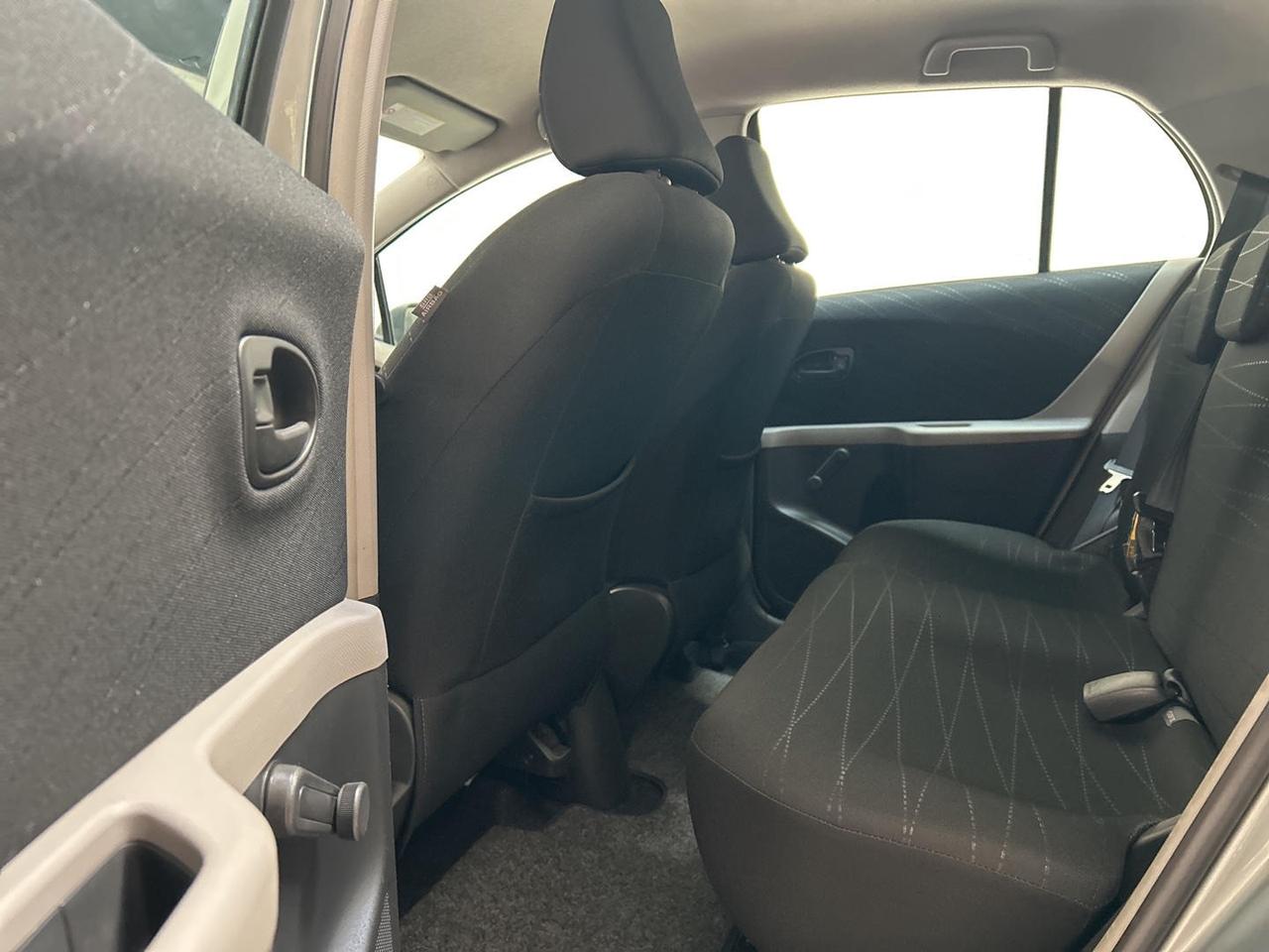 Toyota Yaris 5p 1.0 Sol