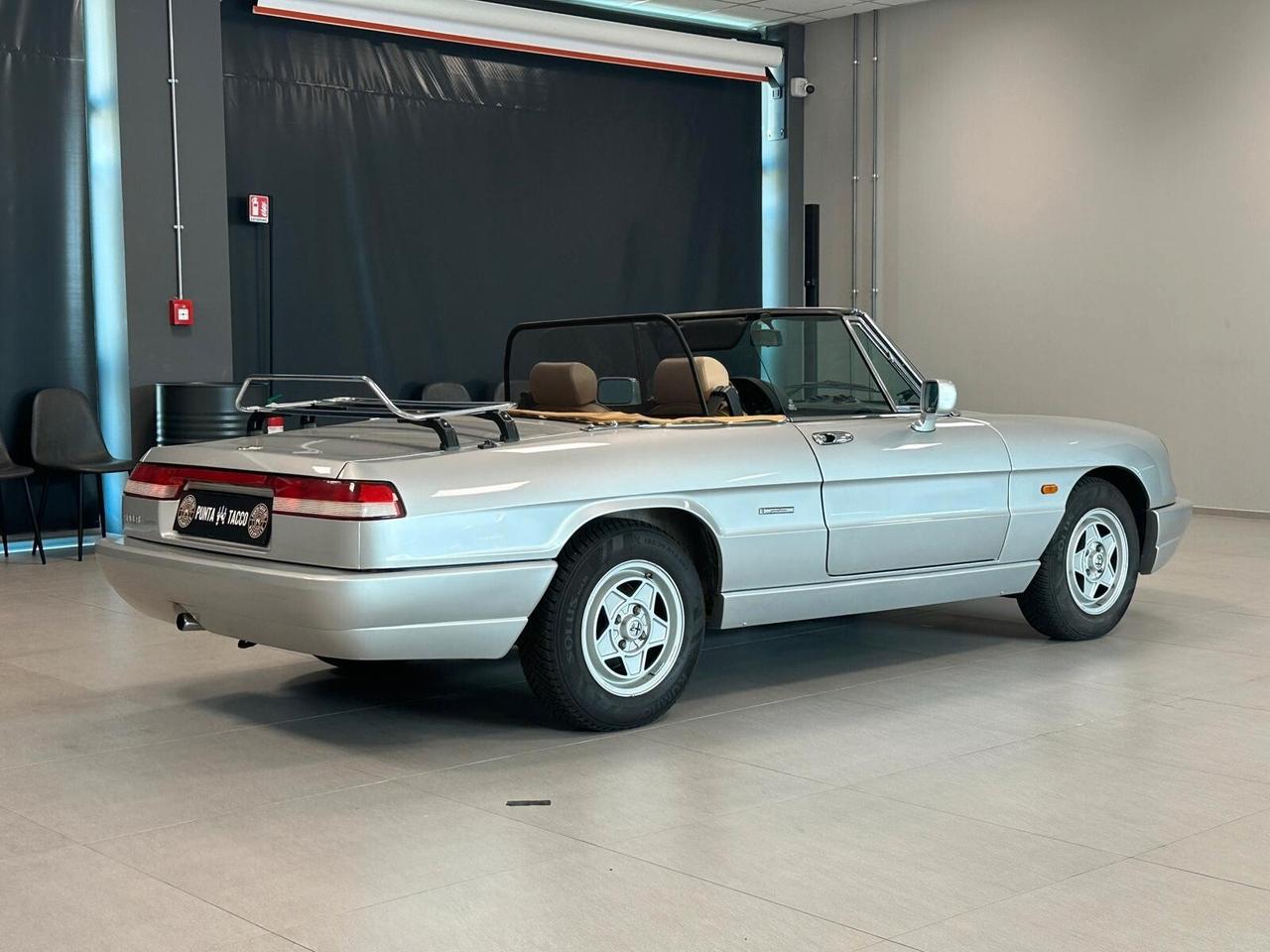 Alfa Romeo Spider 1.6