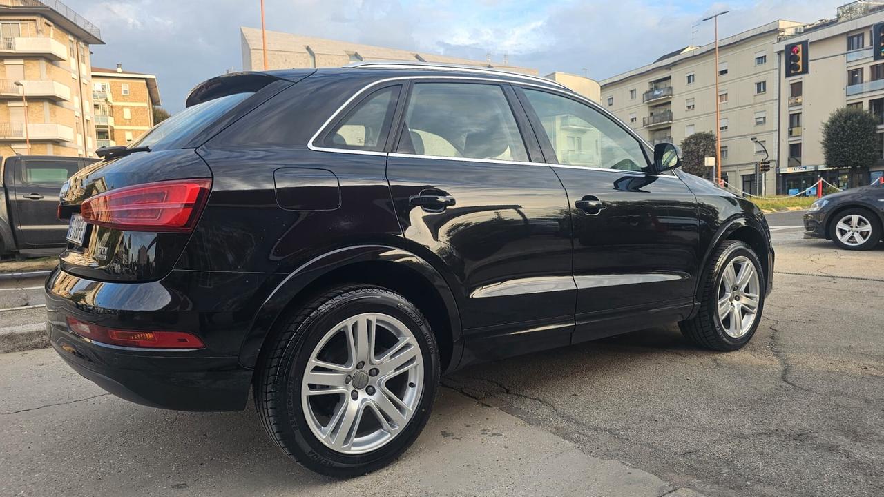 Audi Q3 2.0 TDI 150 CV quattro Sport