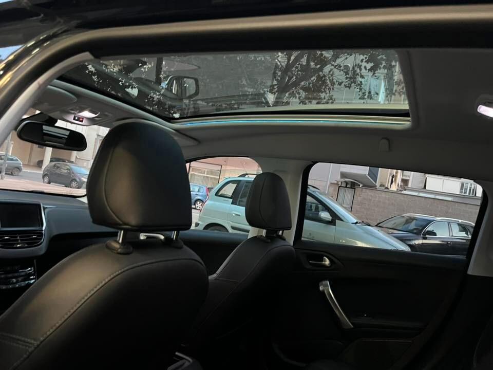 Peugeot 2008 BlueHDi 120 S&S Crossway