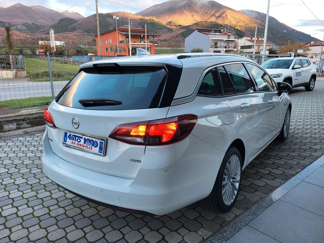 Opel Astra 1.6 CDTi 110 CV Sports Tourer *** INNOVATION *** FULL FULL OPTIONALS