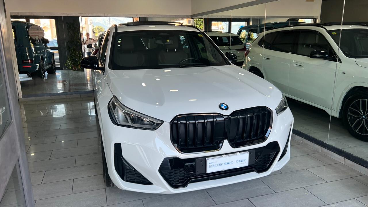 BMW X1 2.0 M SPORT TETTOAPRIBILE UFF ITALIA