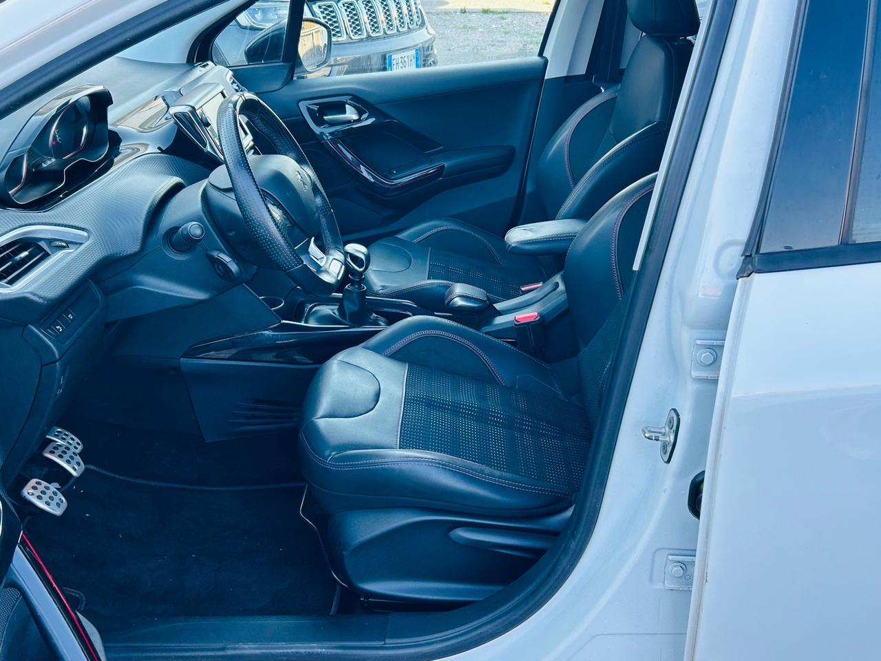 Peugeot 2008 BlueHDi 120 S&S Crossway