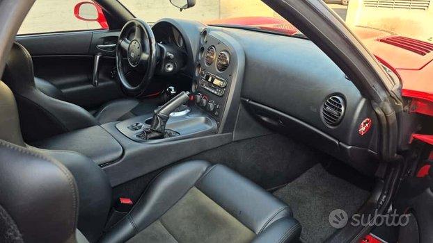 Dodge Viper SRT 10 2004