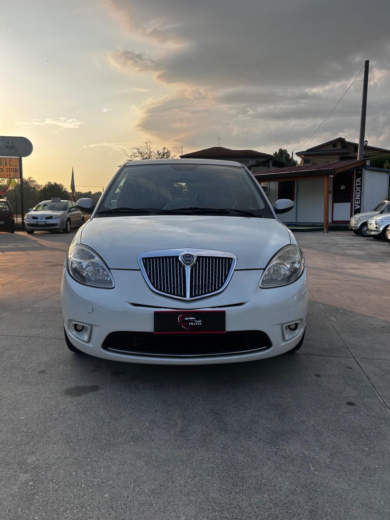 Lancia Ypsilon 1.2 Modamilano