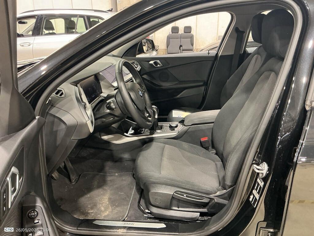 BMW 116D 115CV 6M. BUSINESS ADVANTAGE ( FARI LED - BMW DIGITAL COCKPIT - CRUISE - NAVI - MIRROR - PDC )
