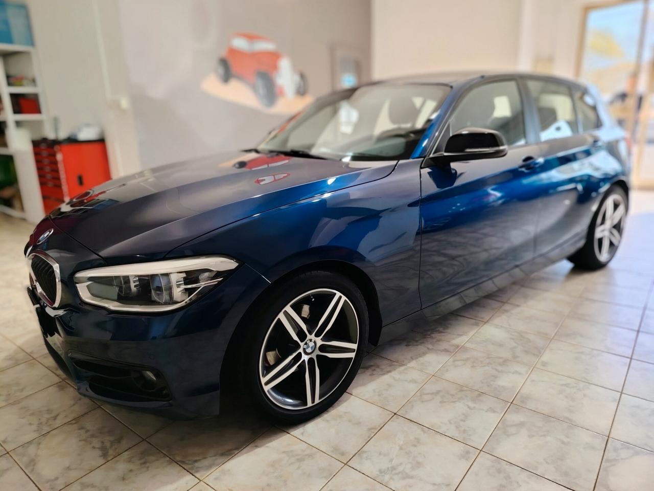 Bmw 116 116d 5p. Urban
