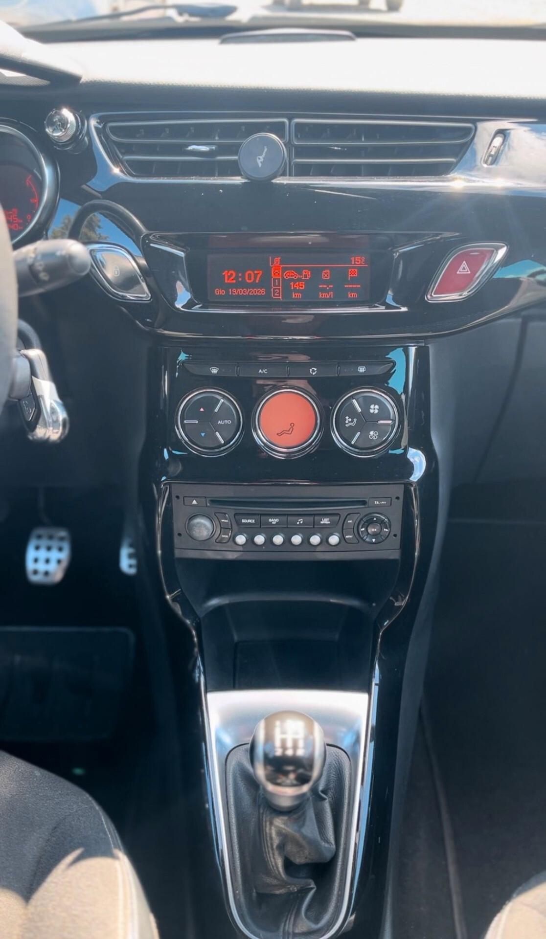 Ds DS3 3 1.6 VTi 120 Just Black