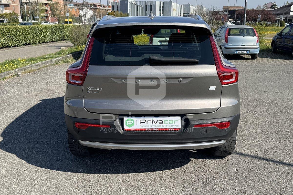 VOLVO XC40 T5 Recharge Plug-in Hybrid R-design