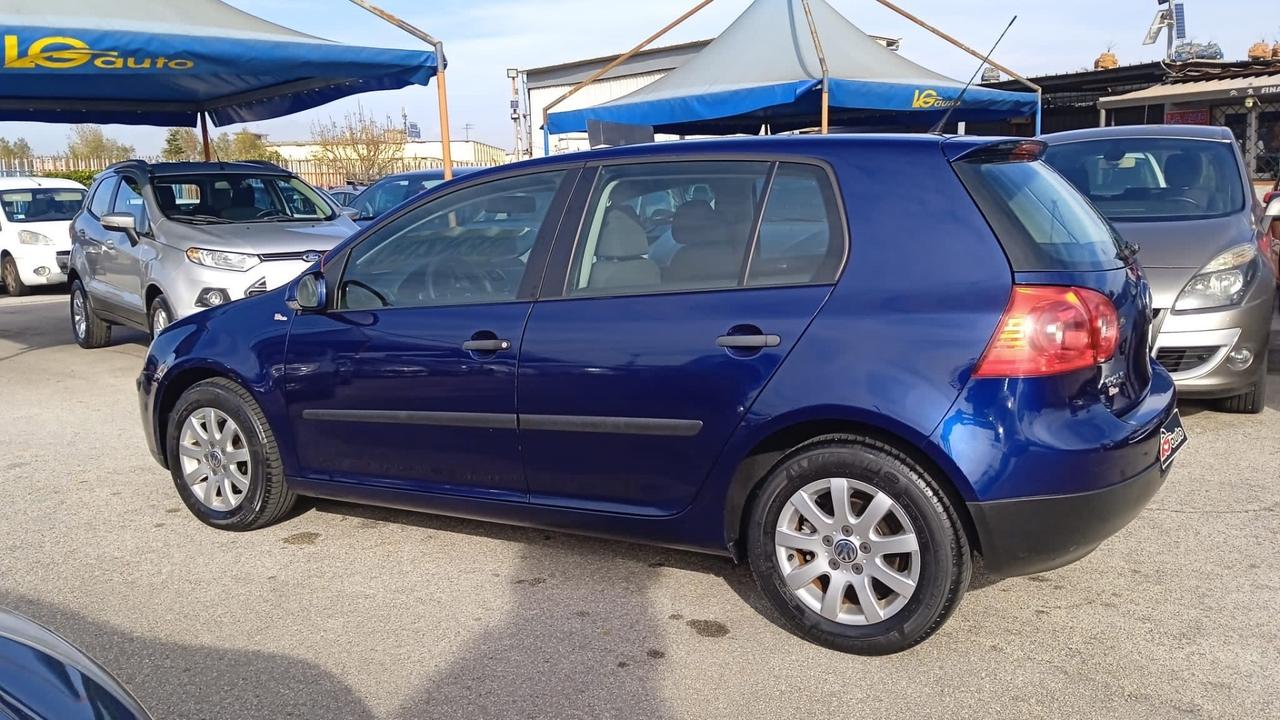 Volkswagen Golf 1.6 16V FSI 5p. Sportline