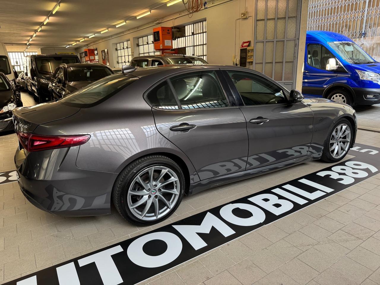 Alfa Romeo Giulia 2.2 Turbodiesel 150 CV Business Launch Edition