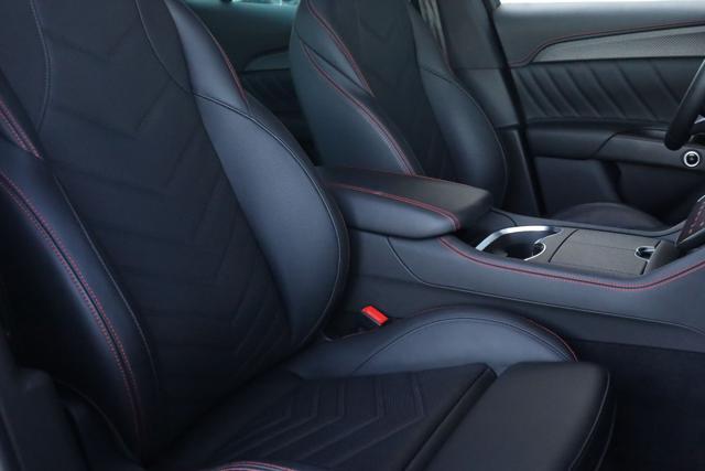 MASERATI Grecale V6 530 CV AWD Trofeo