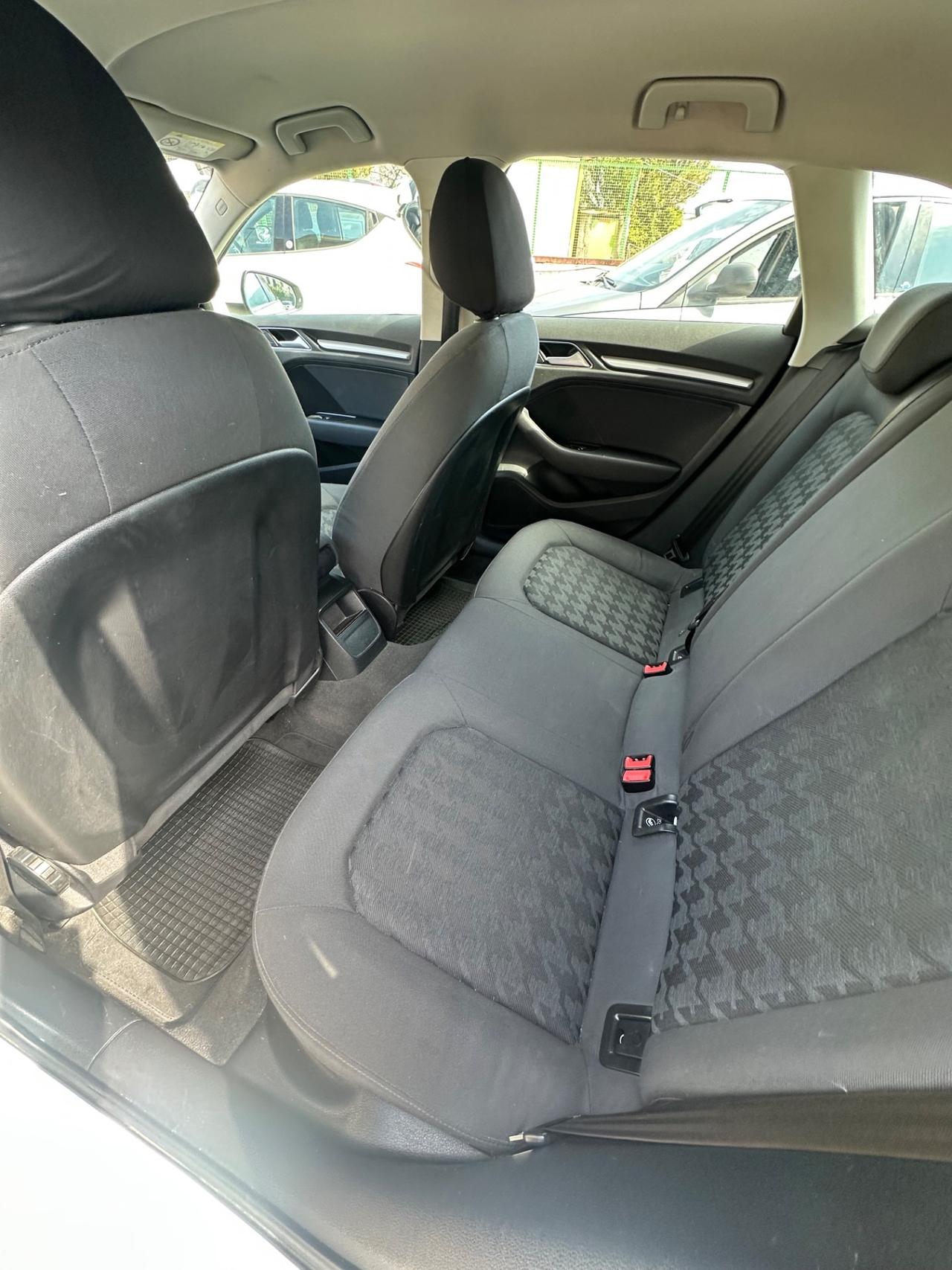 Audi A3 1.6 TDI clean diesel Ambition