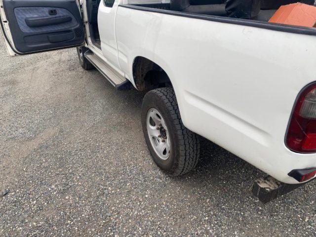TOYOTA Hilux 2.4 TD 4WD 2/2 Extra Cab Pup. SR5
