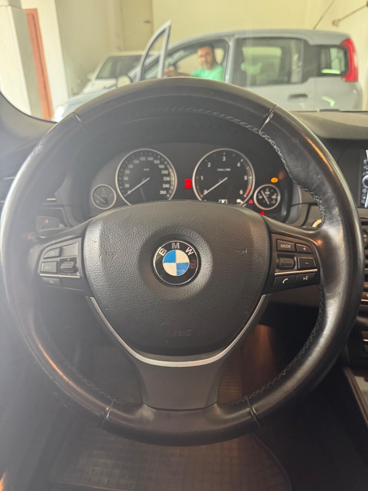 Bmw 525d 2012 automatico/sequenziale f1