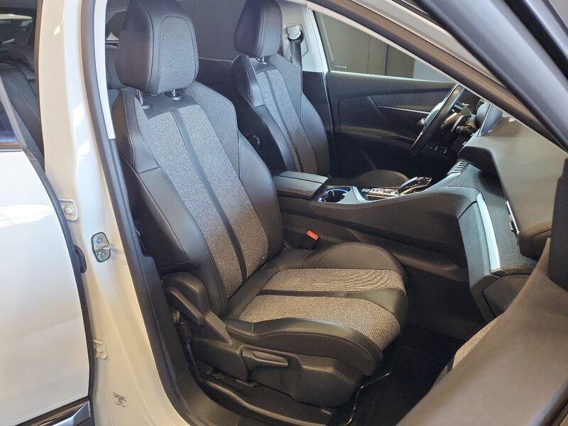 Peugeot 3008 BlueHDi 130 EAT8 S&S Allure