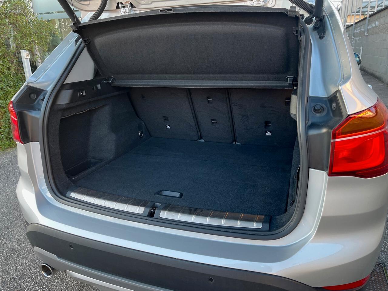 Bmw X1 sdrive18d xLine AUTOM. LED/NAVI/PELLE PERFETTA