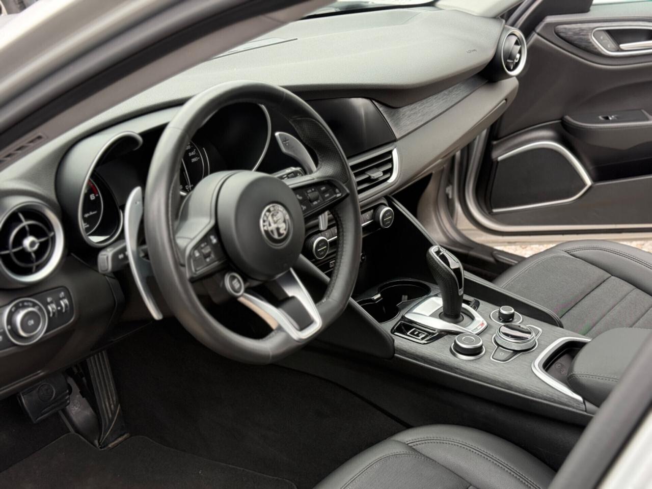 Alfa Romeo Giulia 2.2 Executive NAVI, TELECAMERA 75.000KM!