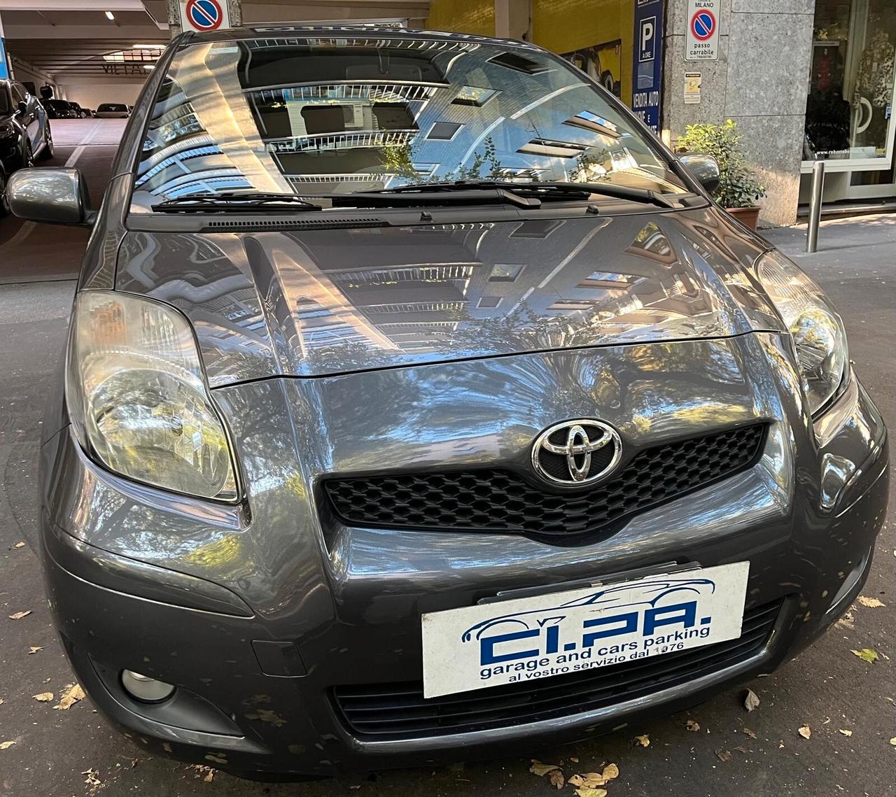 Toyota Yaris 1.0 5 porte Sol