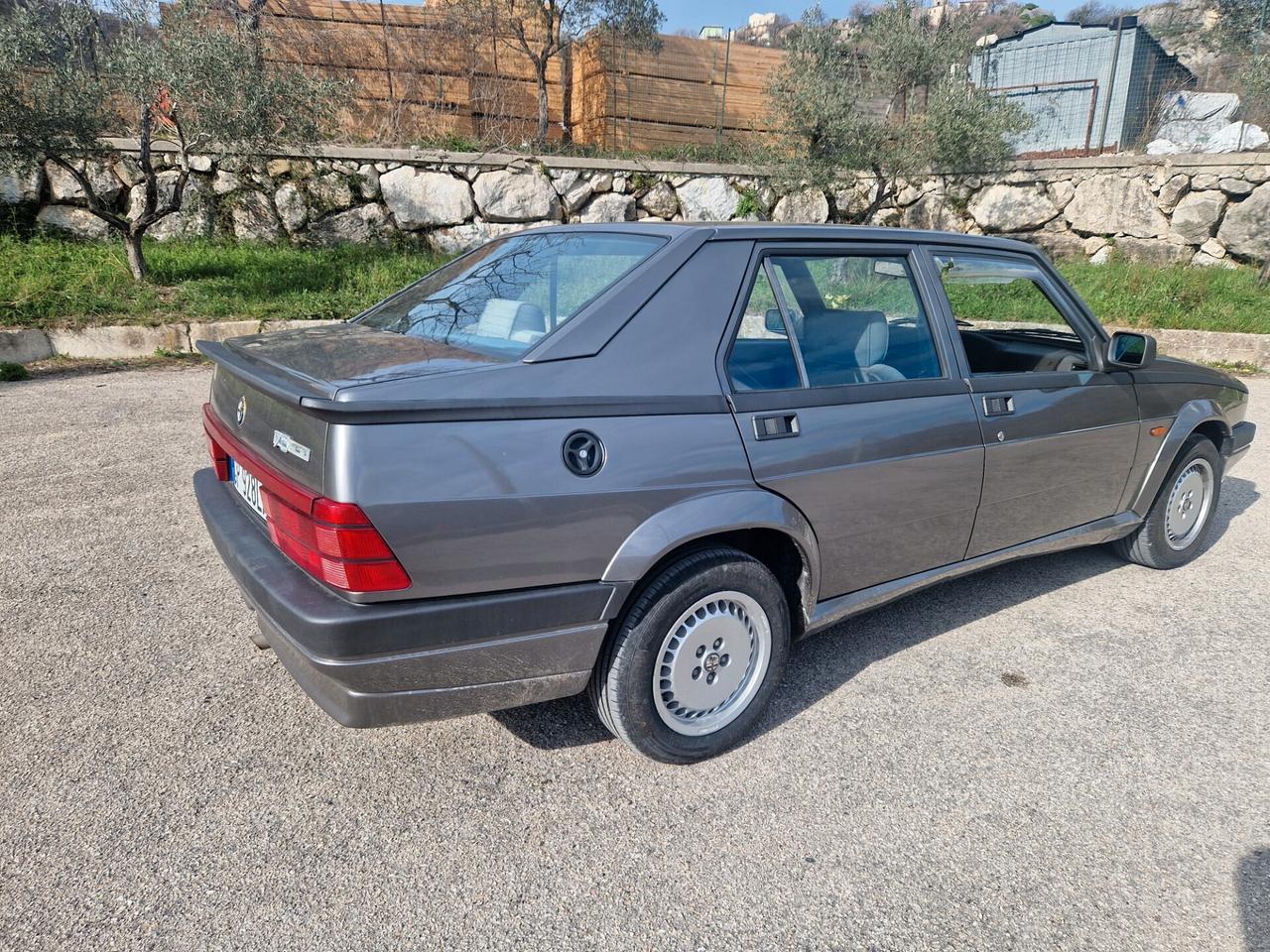 Alfa Romeo 75 2.0i Twin Spark 17.000 km ORIGINALI