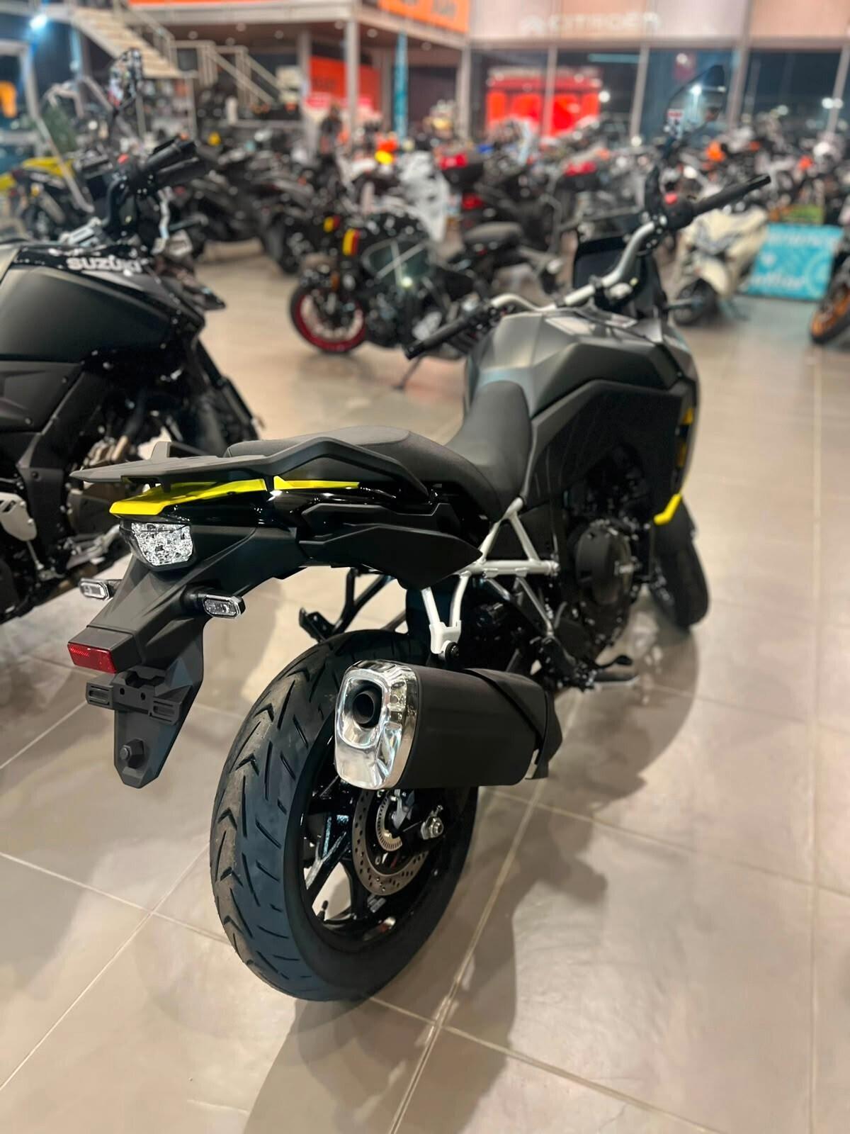 Suzuki V Strom DL 800 SE
