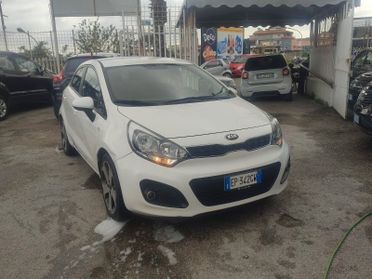 KIA RIO 1.2 60000KM UNICOPROPRIETARIO