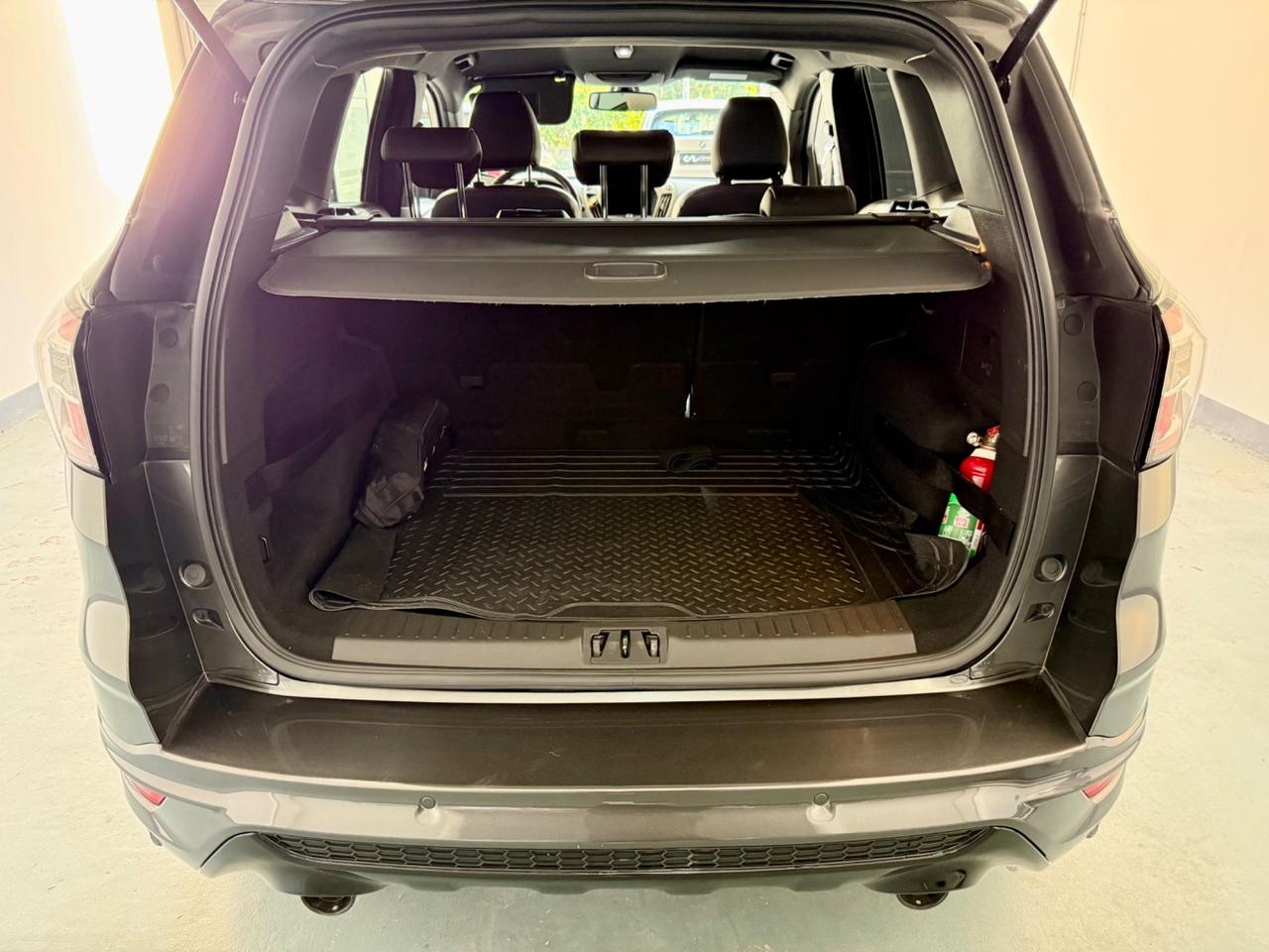 Ford Kuga 2.0 TDCI 120 CV S&S 2WD Powershift ST-Line