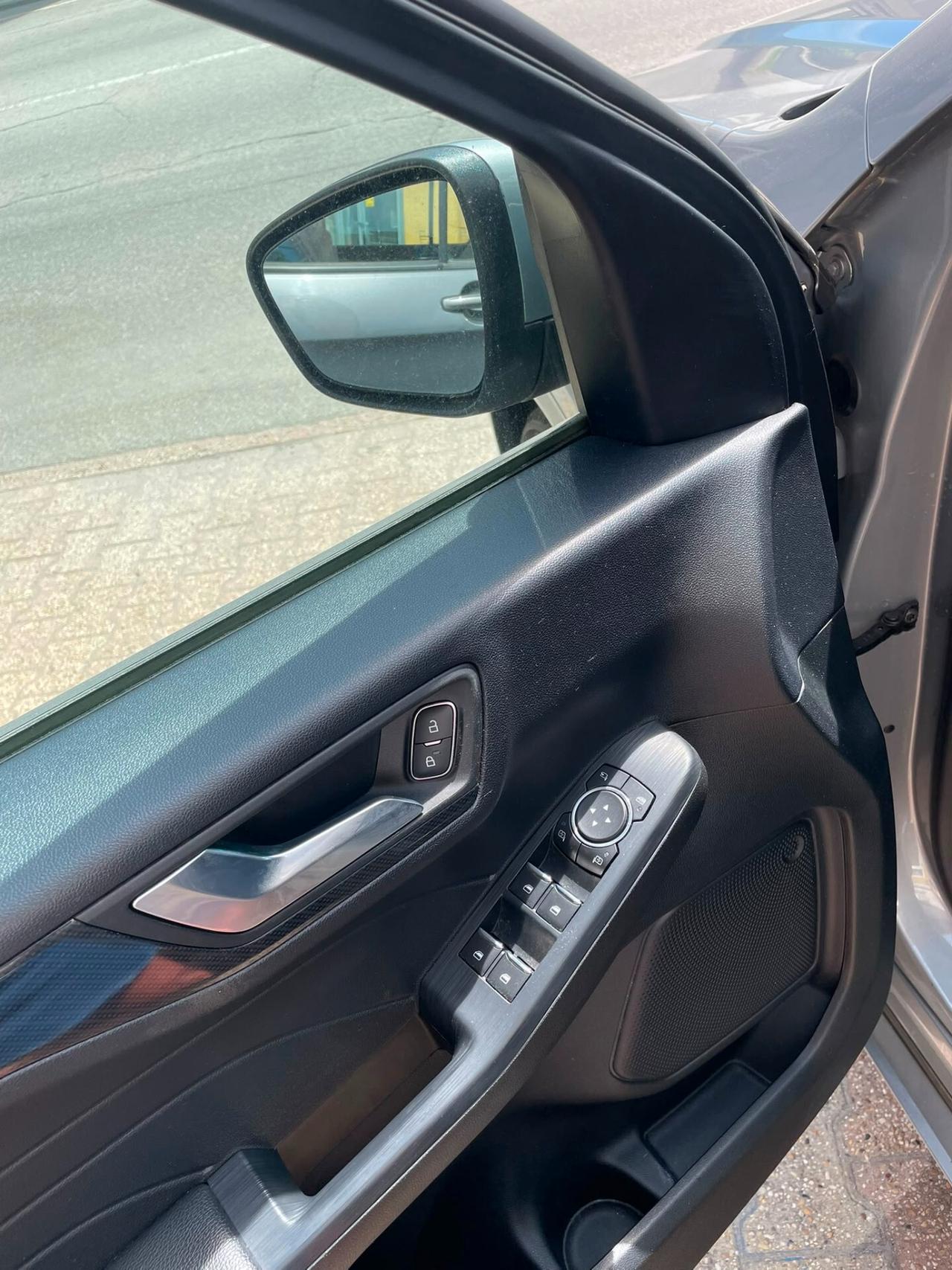 FORD KUGA ST-LINE 2.5 FHEV 190CV AUTOMATICO