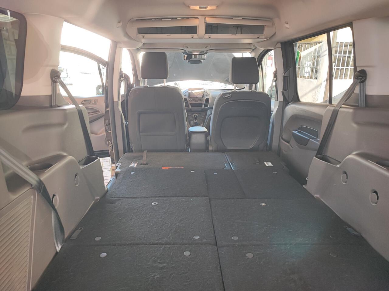 Ford Grand Tourneo Connect Gancio Traino 7 Posti