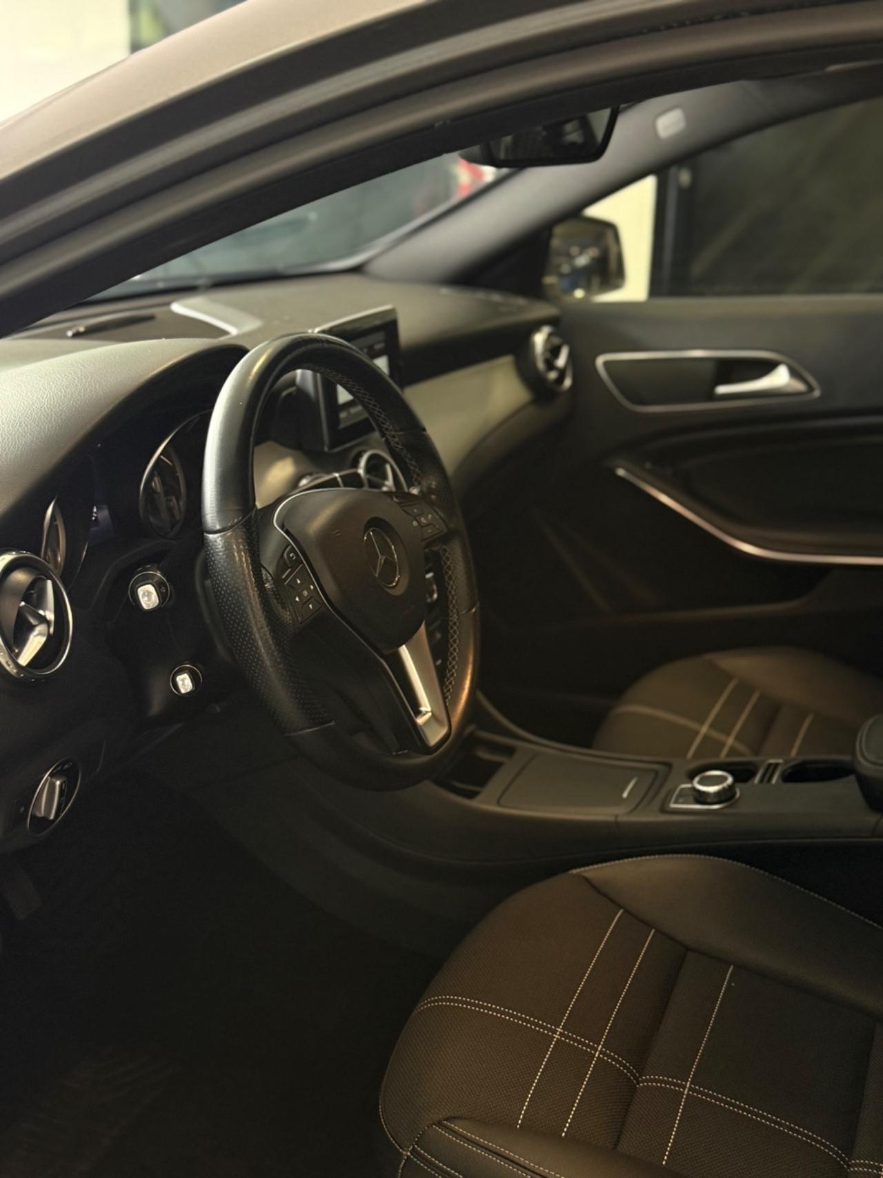 Mercedes-benz GLA 200 CDI Automatic Sport