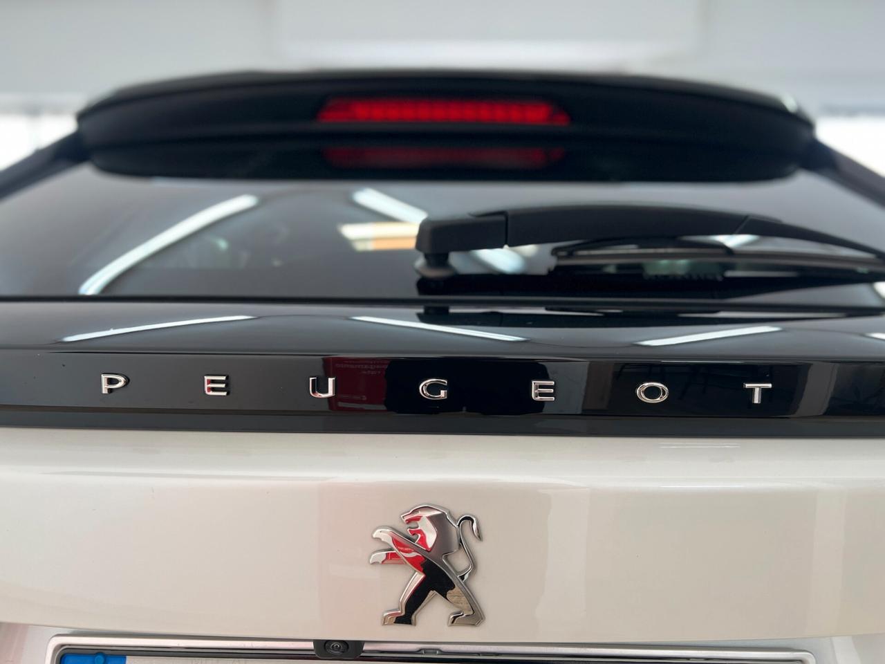 Peugeot 2008 BlueHDi 130 S&S EAT8 GT